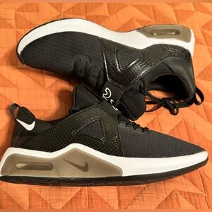 Nike Air Max Bella TR5